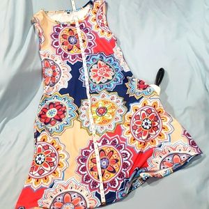Womens medallion dress w/pockets size small! Never worn!